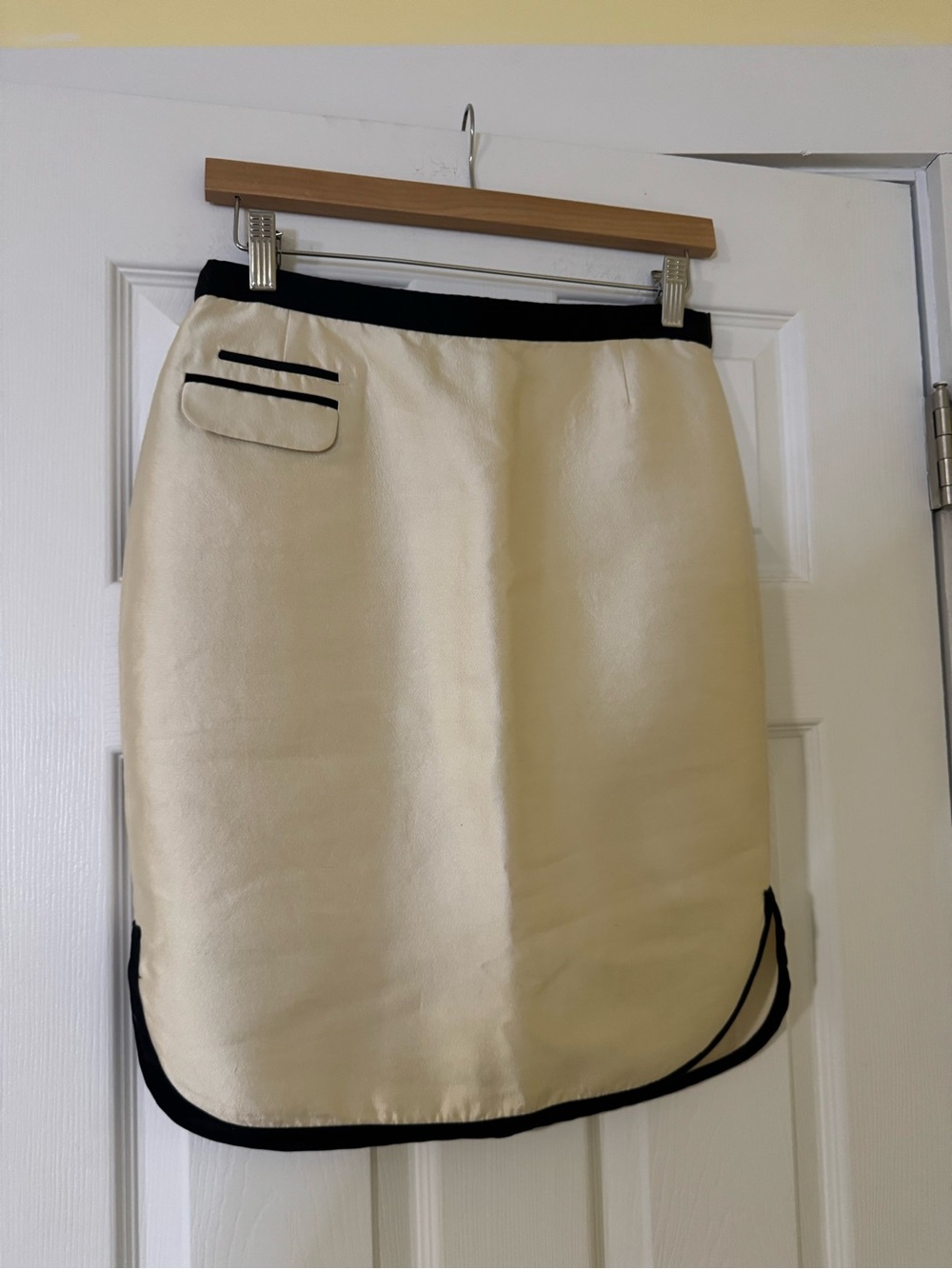 J. Crew Tuexdo Pencil Lined Skirt Size 2 in Cream and Black